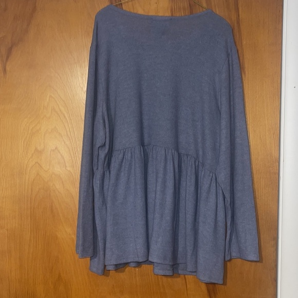 Fred Davis Soft and Comfortable Long Sleeve Top - Picture 3 of 3